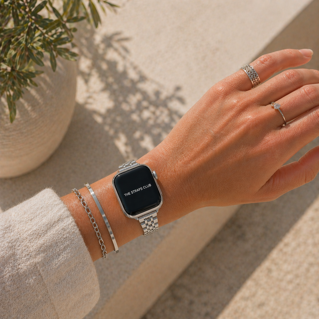 The Élise Slim Apple Watch Strap