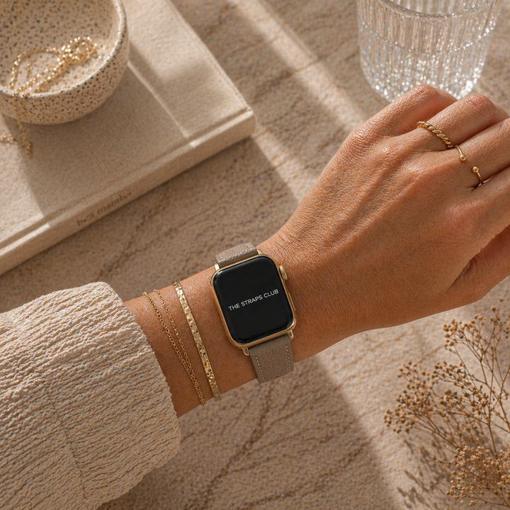 The leather Apple Watch Strap